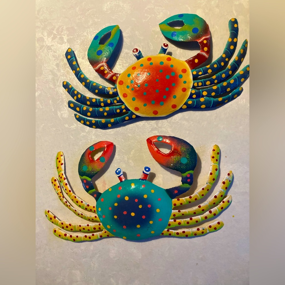 Fun & funky: hand-painted recycled metal hanging crab art - Picture 2 of 4